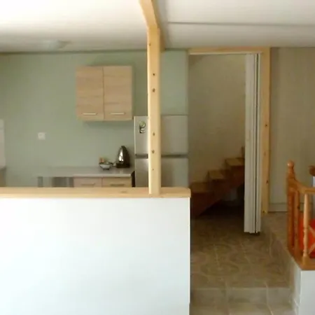 Soubassis House * Elíka